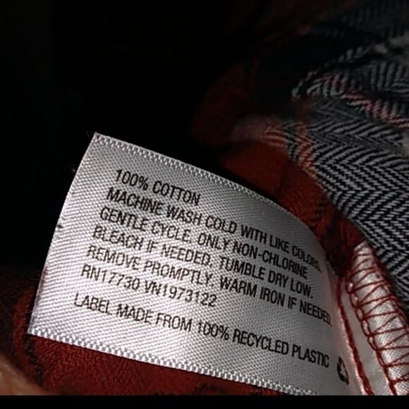 💥Universal Thread plaid v neck blouse - Picture 7 of 7